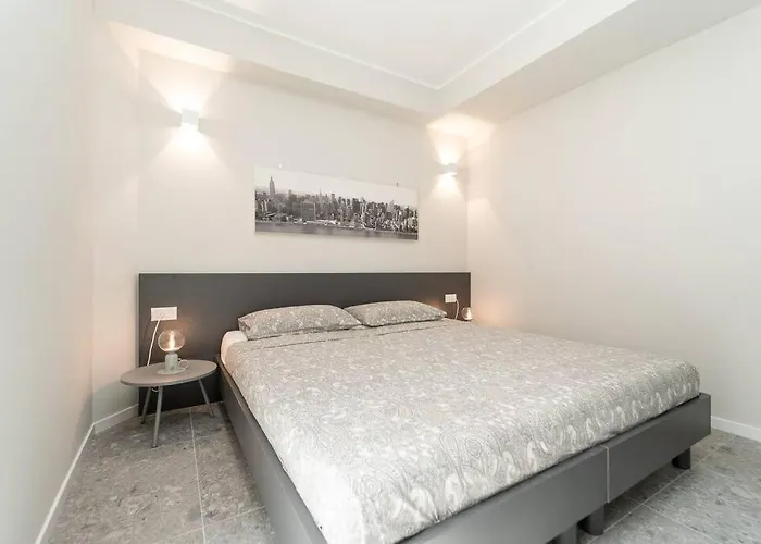 Apt 2 Min From The Cathedral With Private Parking