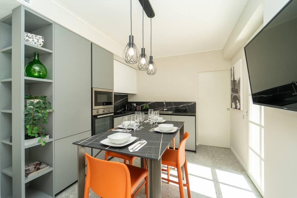 Apartment 2 Min From The Cathedral With Private Parking *
